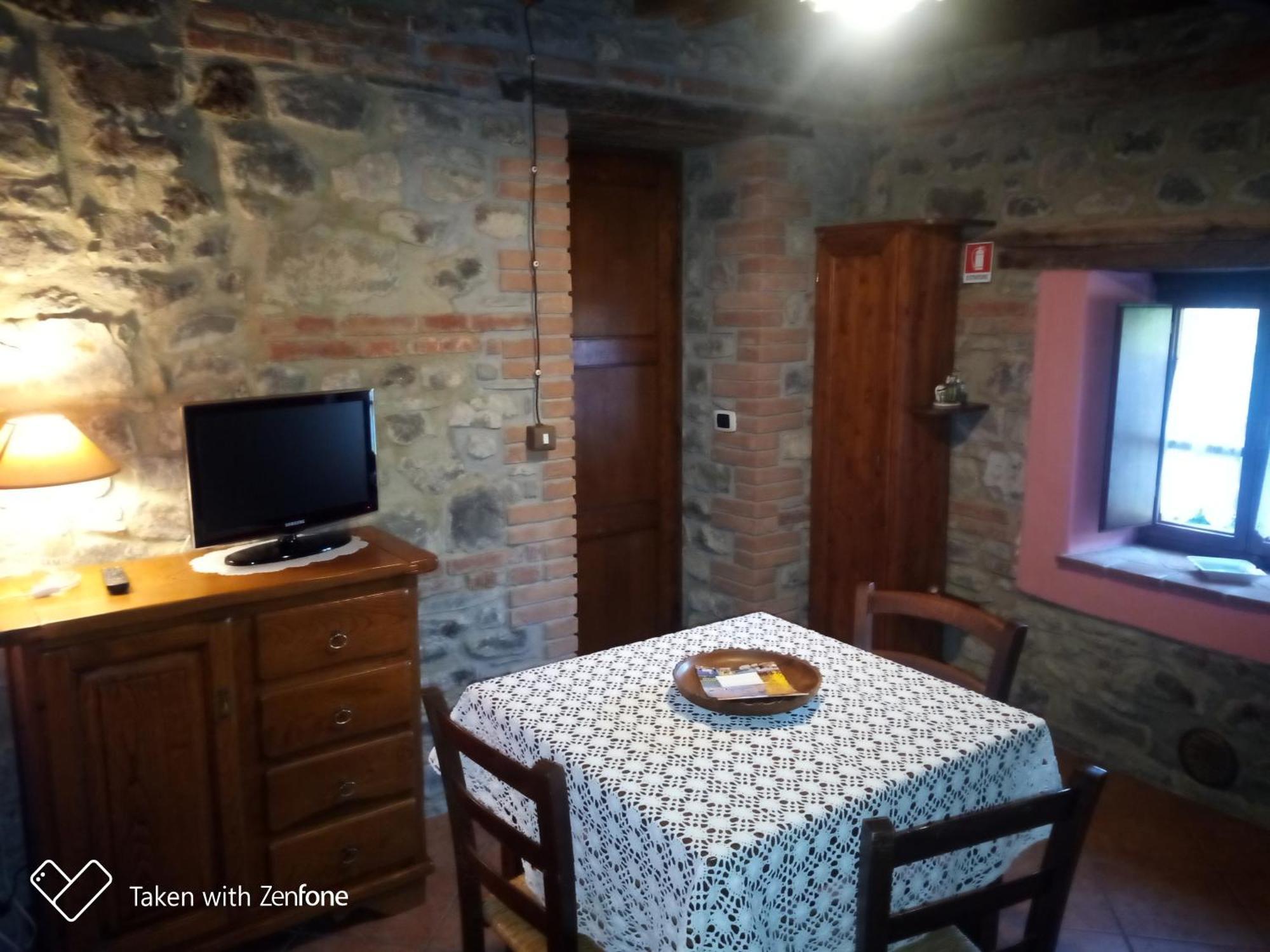Villa Agriturismo Ristoro Del Cavaliere Piazza al Serchio Zimmer foto